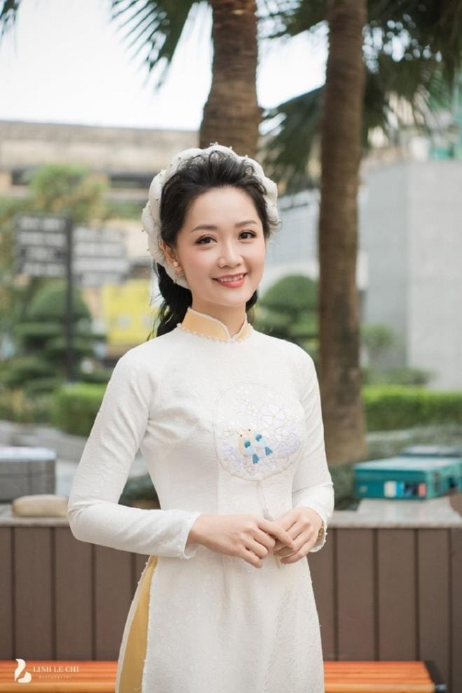 Thu Hà là BTV trẻ nhất dẫn Bản tin Thời sự 19h của VTV