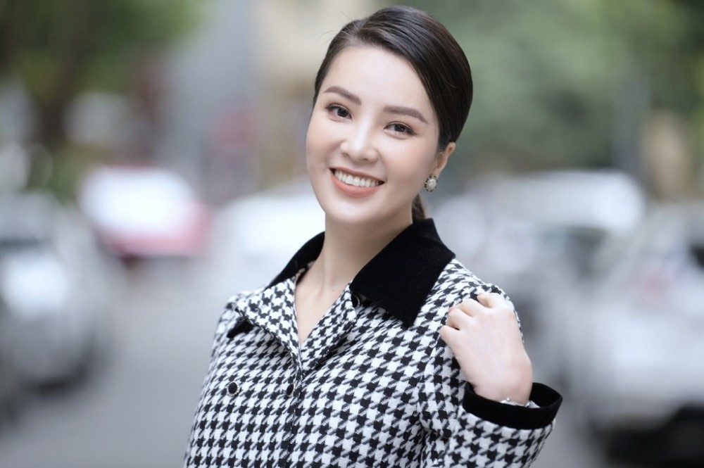 Thụy Vân chia sẻ áp lực níu giữ nhan sắc khi là một biên tập viên truyền hình. Ảnh: Dương Triều.