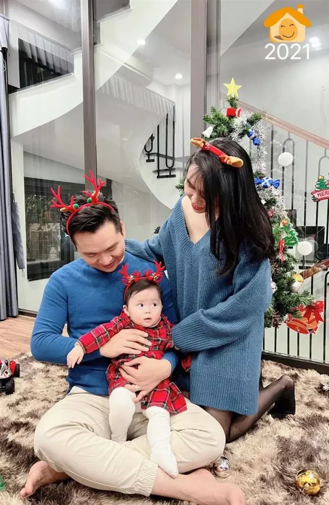 Từng trải qua cửa tử, giờ nam MC hạnh phúc viên mãn bên vợ con.
