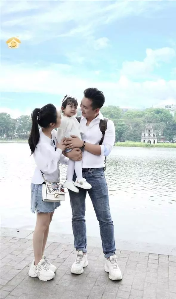 Ở tuổi 37, nam MC cảm thấy viên mãn và an yên bên gia đình nhỏ.