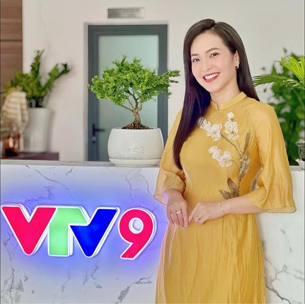 BTV Phương Thảo giữ được sắc vóc thon gọn nhờ bí quyết mà "mẹ bỉm" nào cũng làm được đó là cho con bú mỗi ngày.