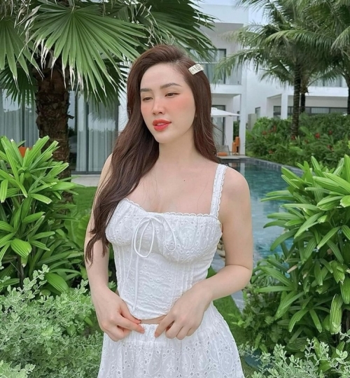 Góc ít biết bên trong biệt thự của Bảo Thy và chồng đại gia