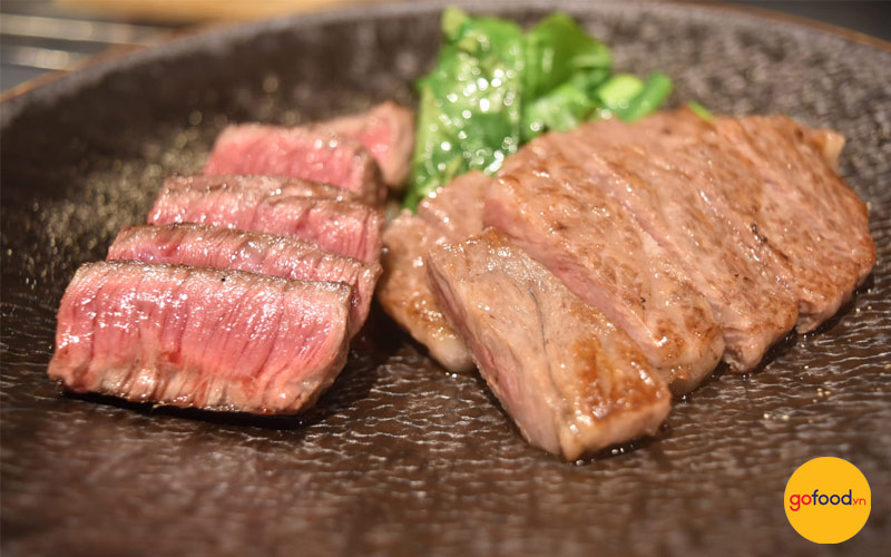 Thịt bò Kobe giá bao nhiêu tiền 1 kg? Mua bò Kobe ở đâu?