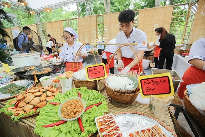Thăng hoa vị giác cùng các điểm du lịch ẩm thực nổi tiếng Việt Nam