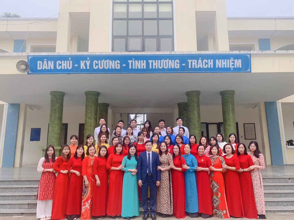 Ngày lễ của trường Tiểu học Tiến Thịnh